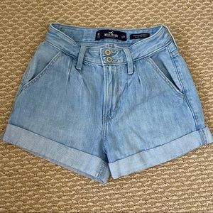 Hollister mom shorts